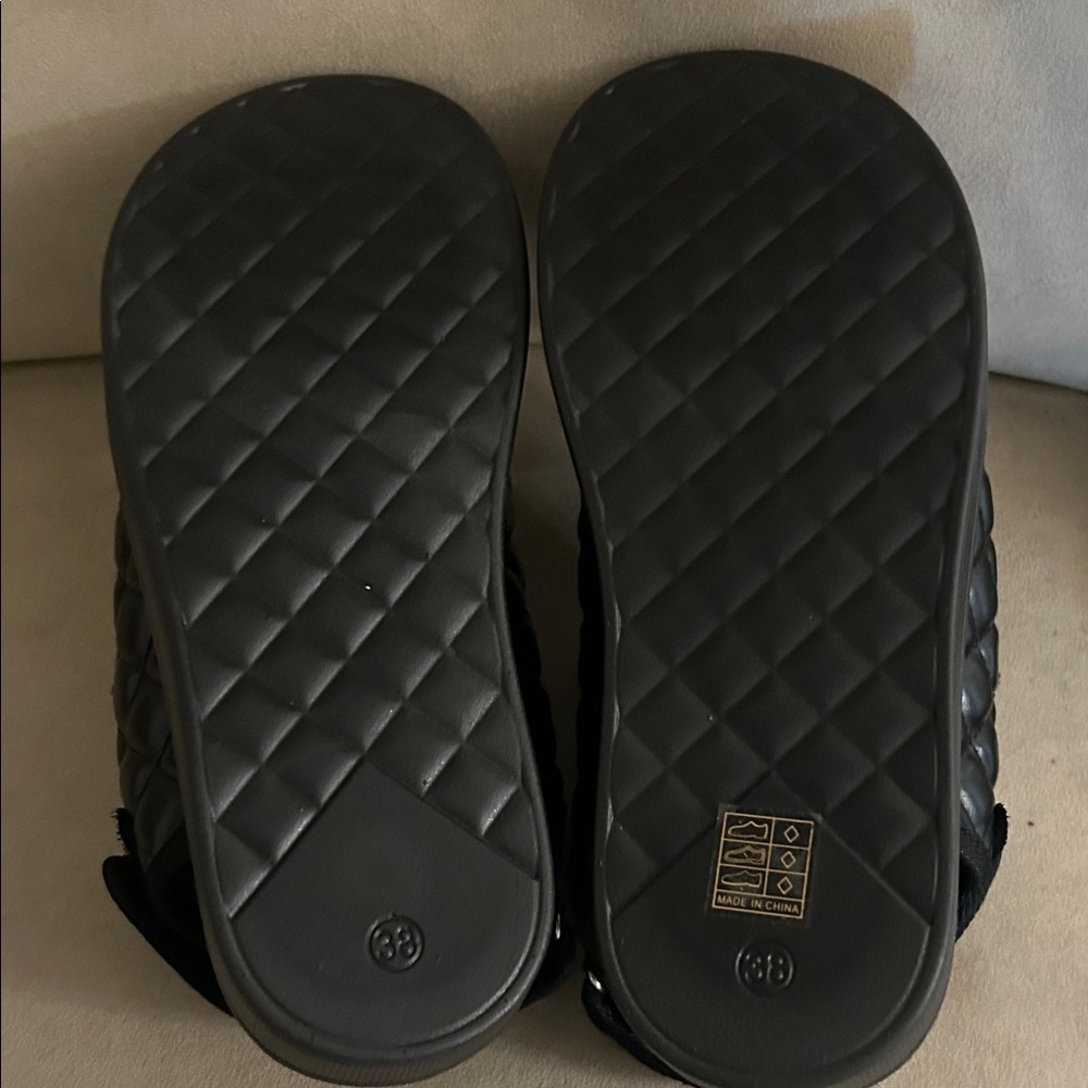 Black Sandals - Picture 2 of 6